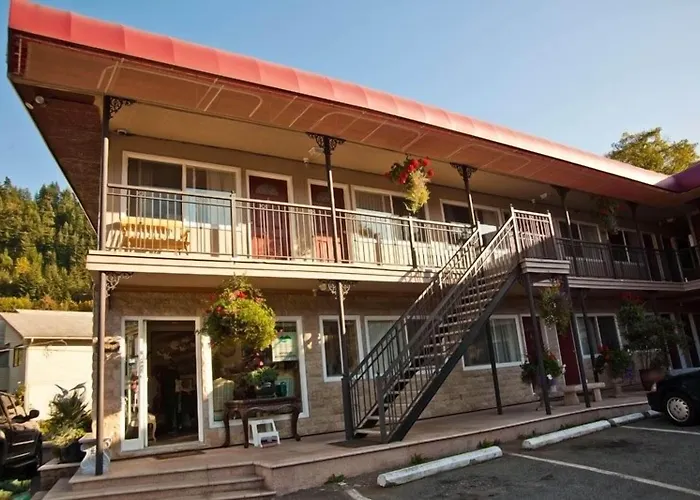 The Classic Horseshoe Bay Motel