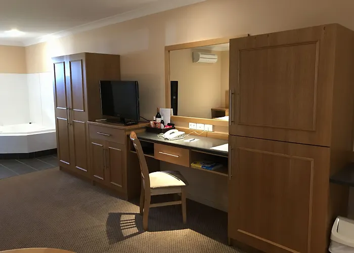 Sunseeker Motor Inn