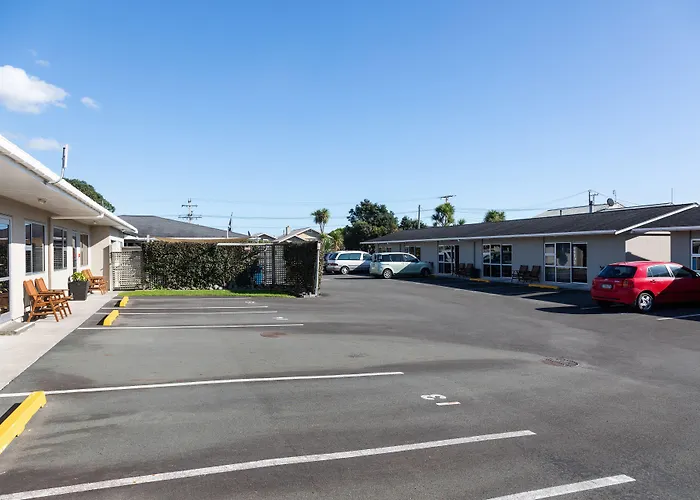 Beach Street Motel Apartments