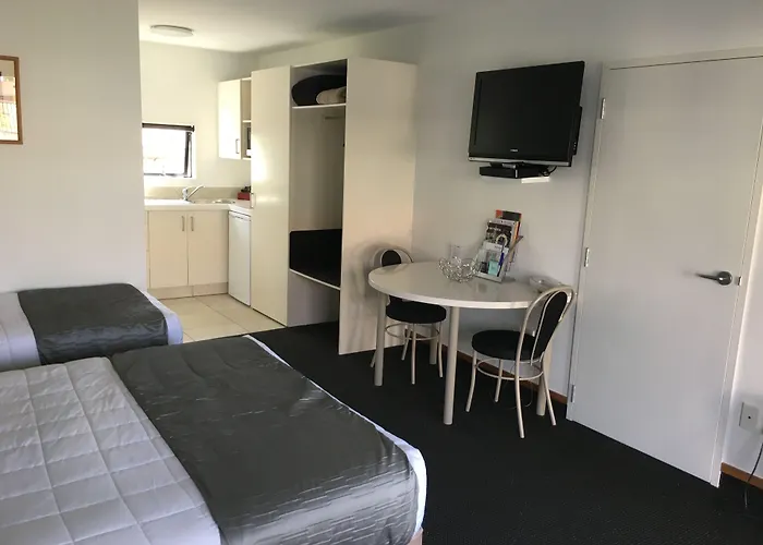 Palms Motel