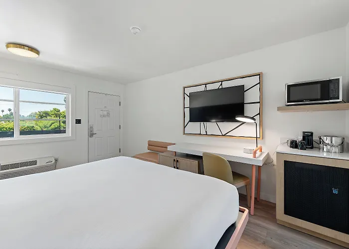Goodspring Motel