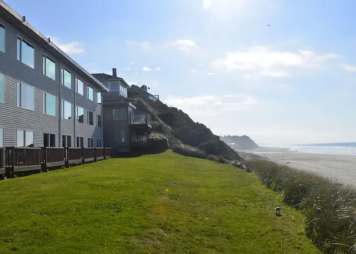 Sailor Jack Oceanfront Motel