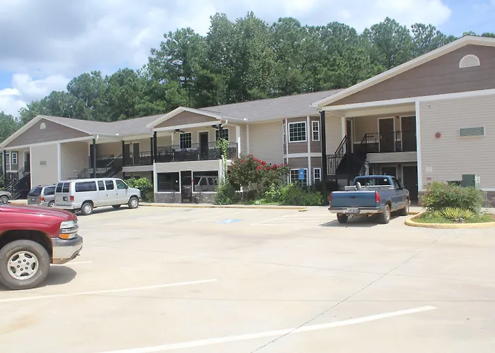 High Falls Inn & Suites