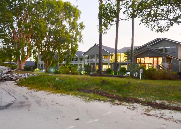 Moby Dick Waterfront Resort Motel