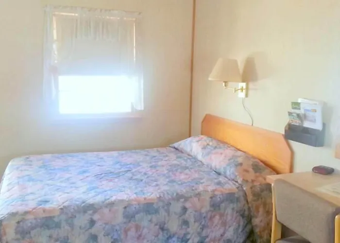 Budget Inn
