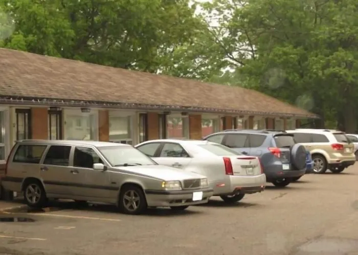 Skyline Motel