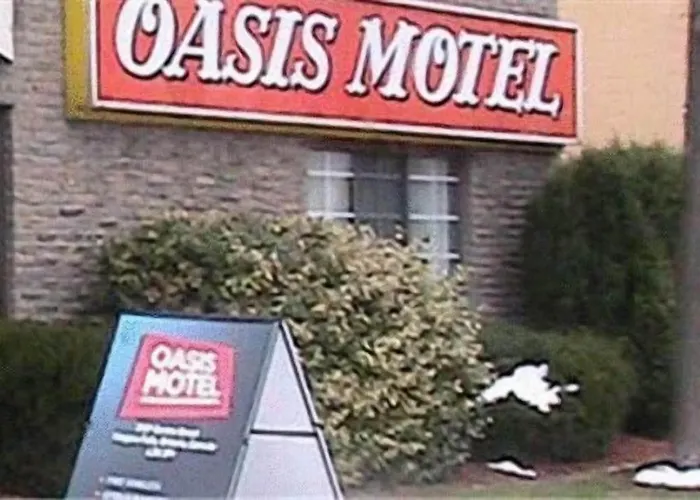 Oasis Motel By The Falls