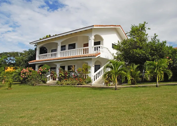 Guacamaya Lodge