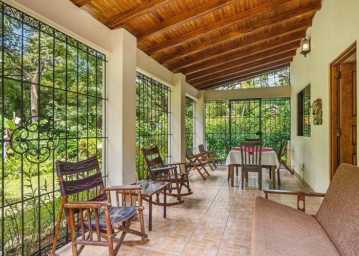 Guacamaya Lodge
