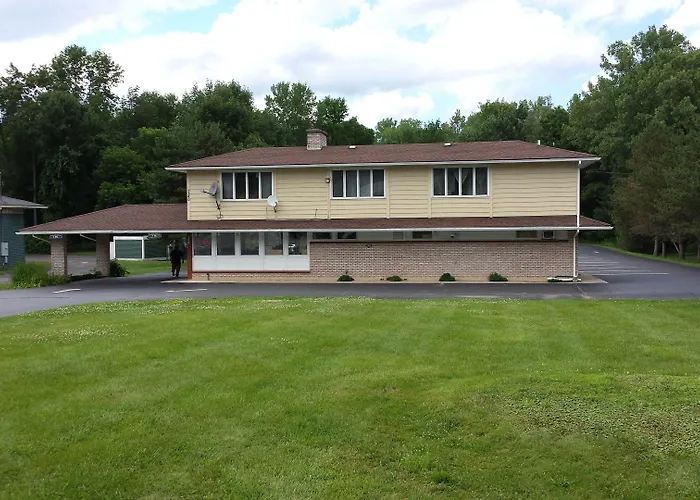 Budget Inn Fairport