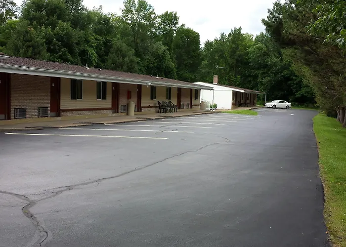 Budget Inn Fairport