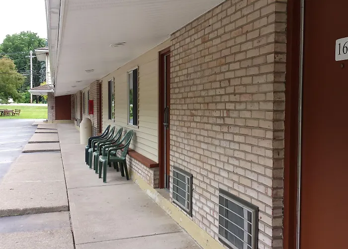 Budget Inn Fairport