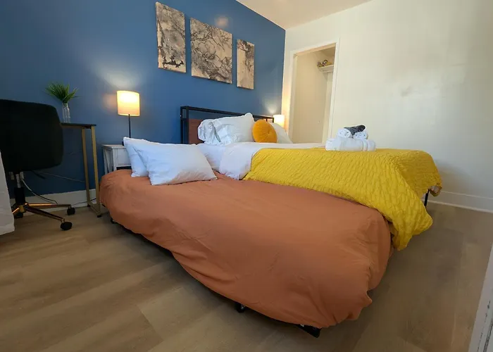 Modern Cottage Near Many Conveniences