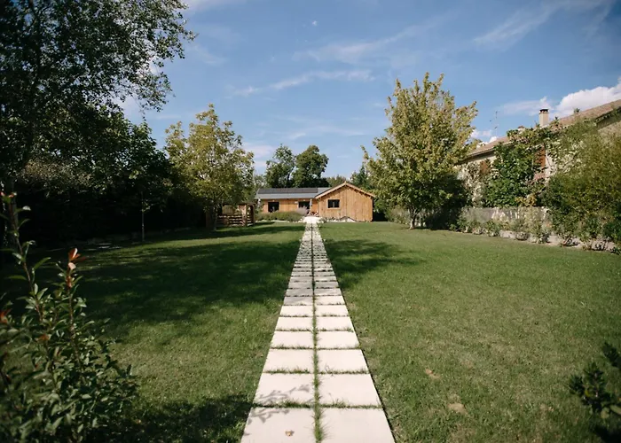 Charming Ecolodge With Private Access To The River