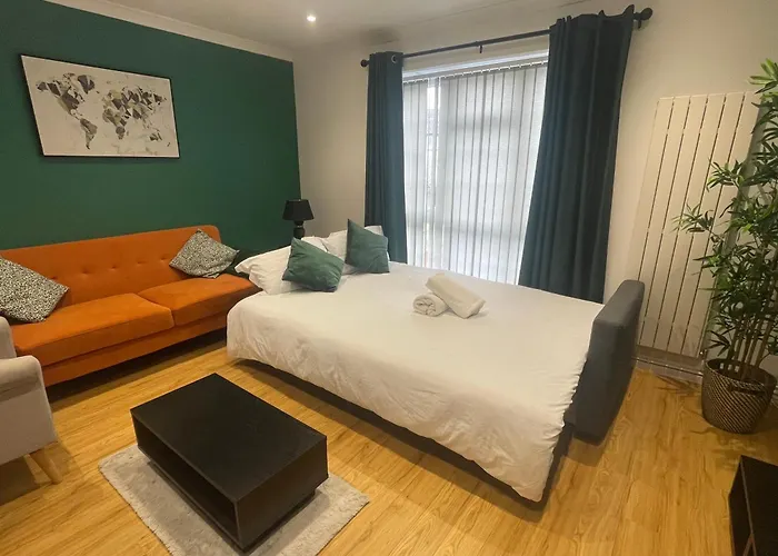 Rooms In Stylish House