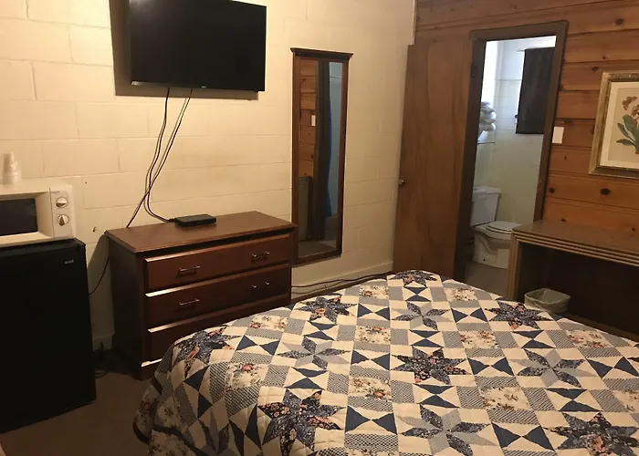White Pine Motel
