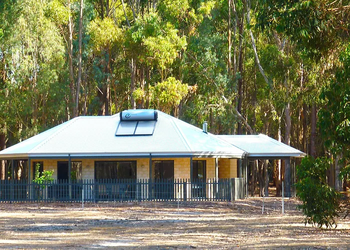 Margaret River Hideaway & Farmstay