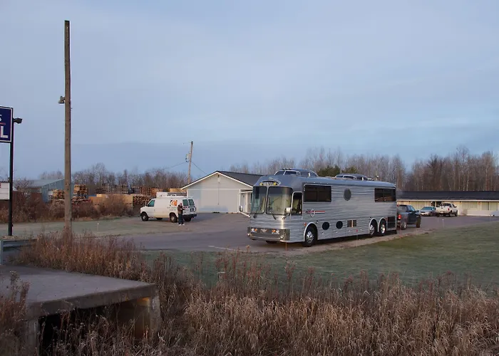 Robyn'S Motel