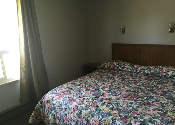 Pleasant Manor Motel