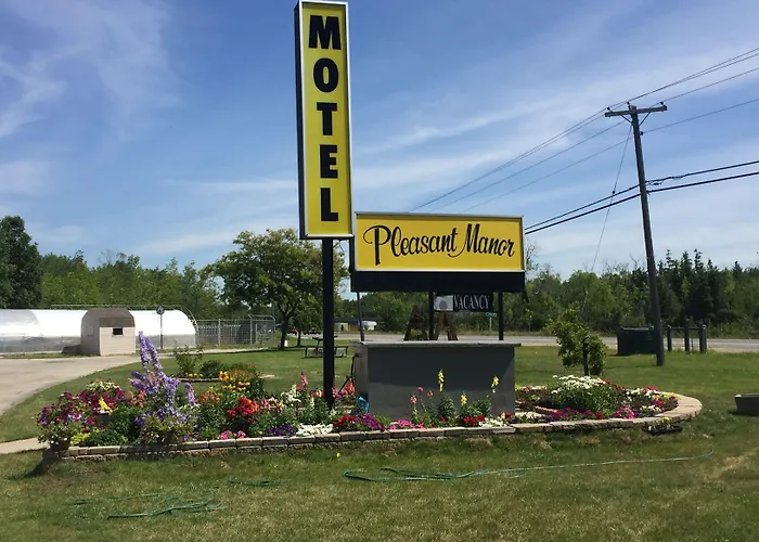 Pleasant Manor Motel