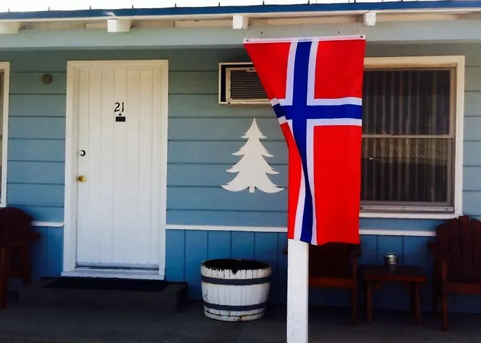 Redwood Motel
