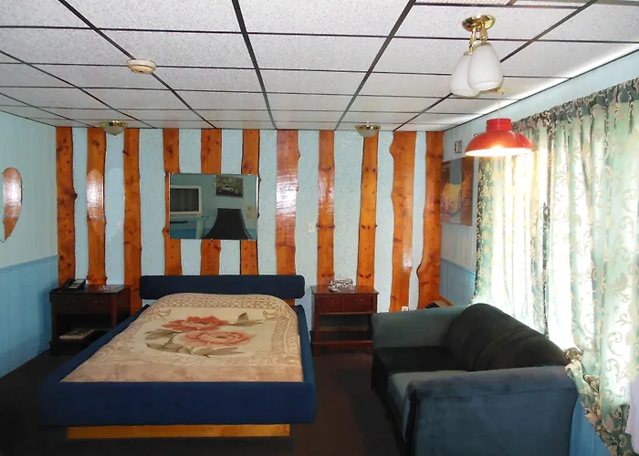 Motor Court Motel