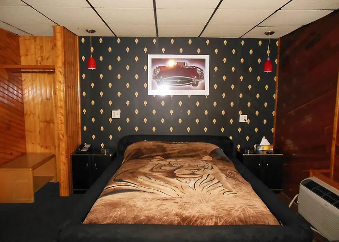 Motor Court Motel