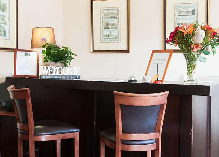Altona Lodge