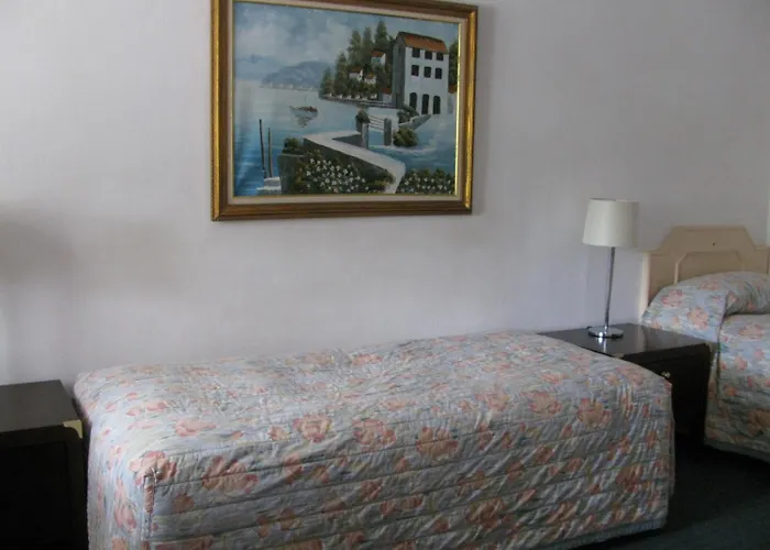 The Wayfarer Motel