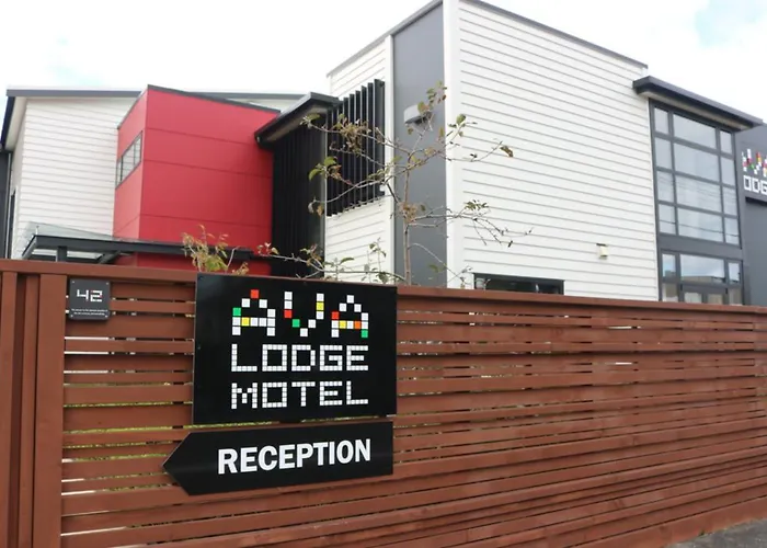 Ava Lodge