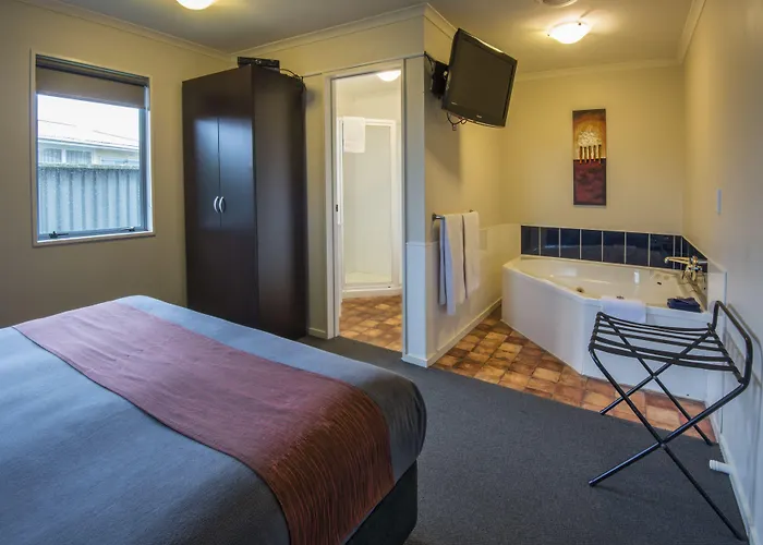 Gateway Motor Inn