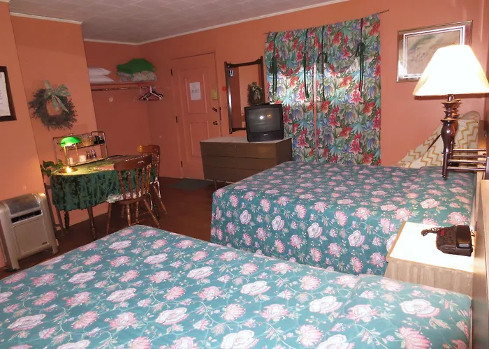 Four Seasons Motel