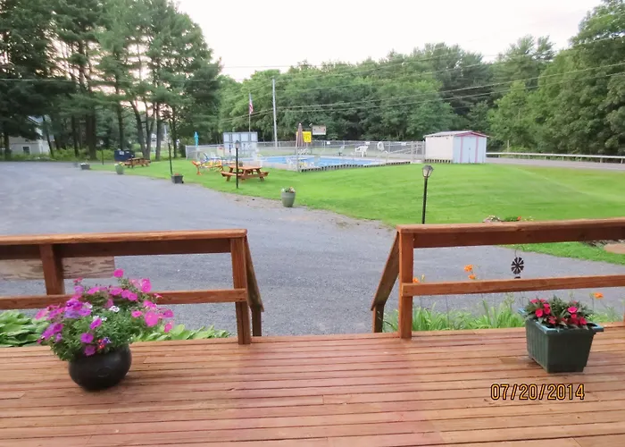 Four Seasons Motel