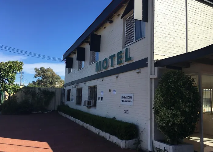 Westside Motor Inn