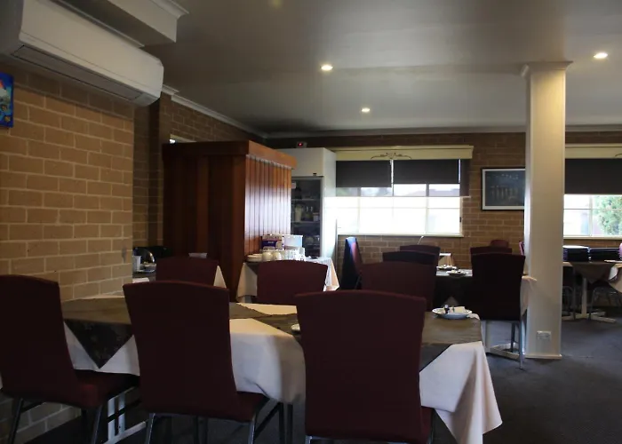 Grand Manor Motor Inn