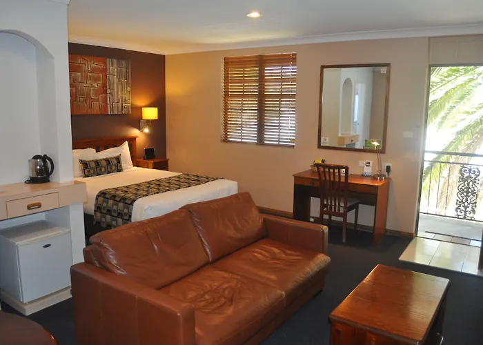 In Town Motor Inn