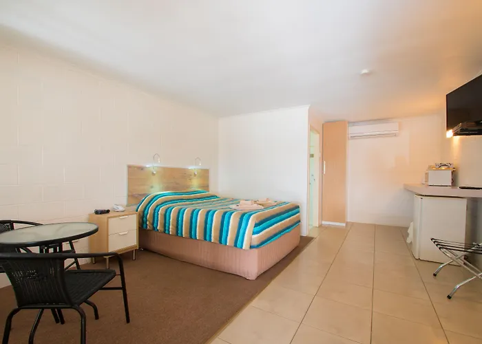 A & A Motel