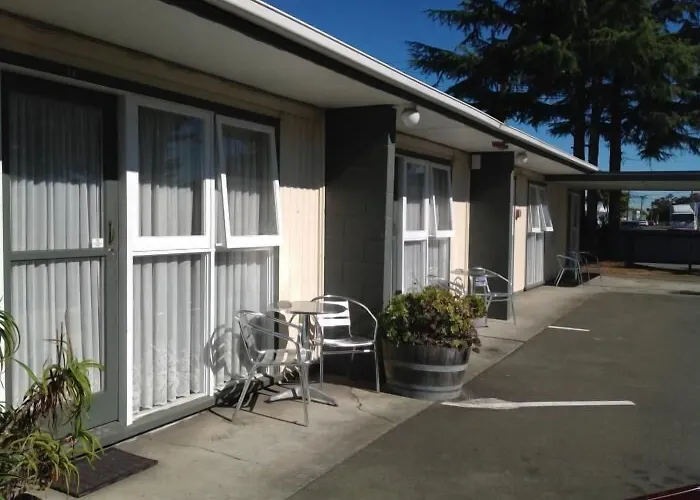 Camberley Court Motel