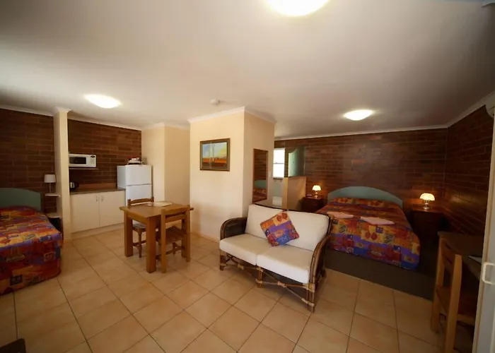 Rubyvale Motel & Holiday Units - An Adults Only Getaway