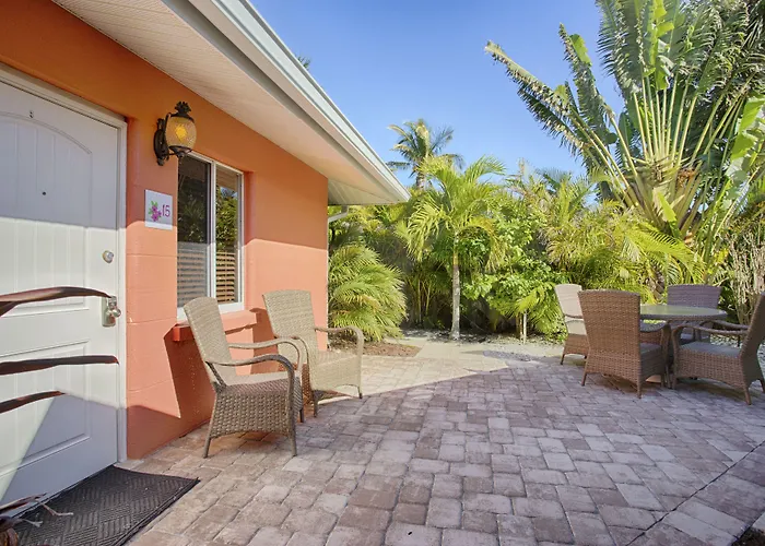 Siesta Key Beachside Villas