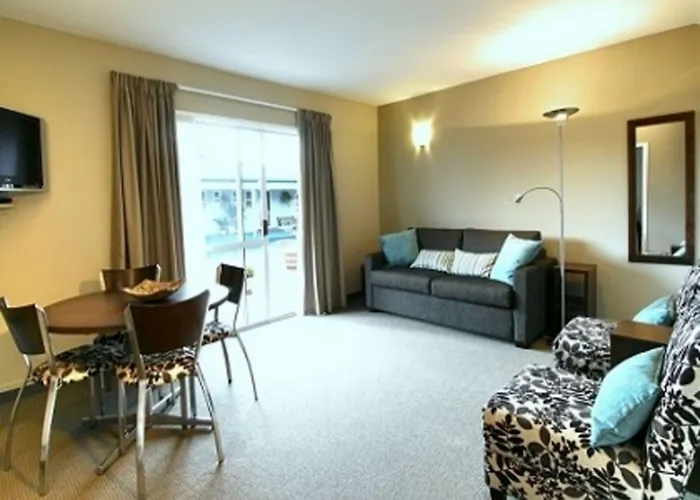 Buller Court On Palmerston