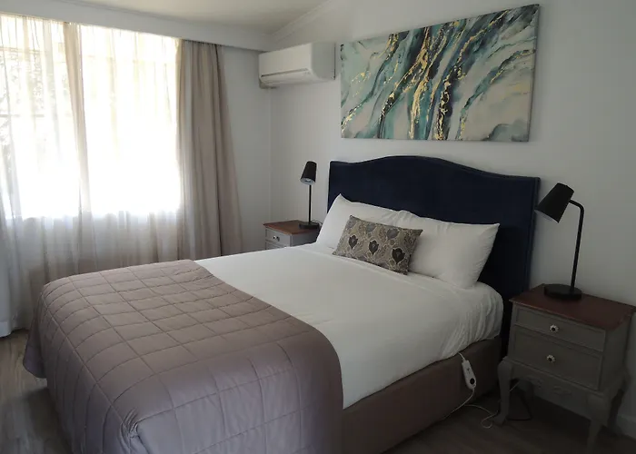 New England Motor Lodge