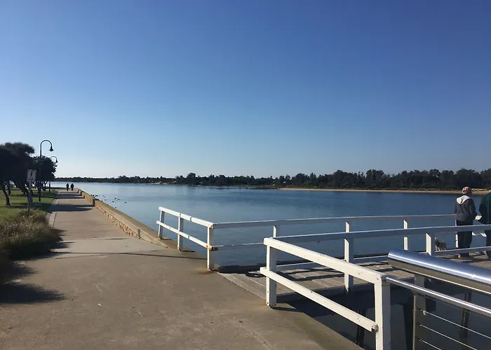 Sandbar Motel