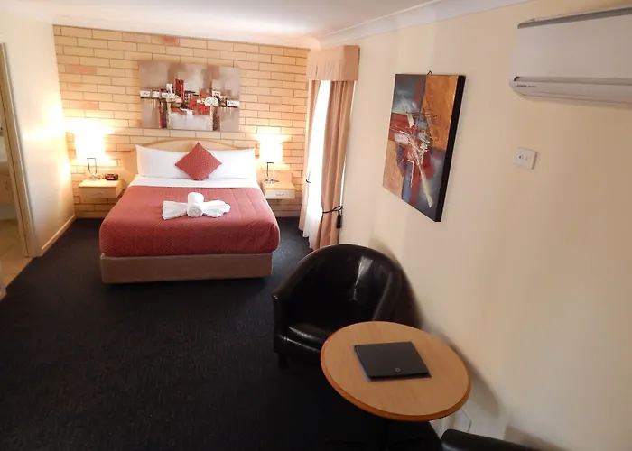 Cotswold Motor Inn