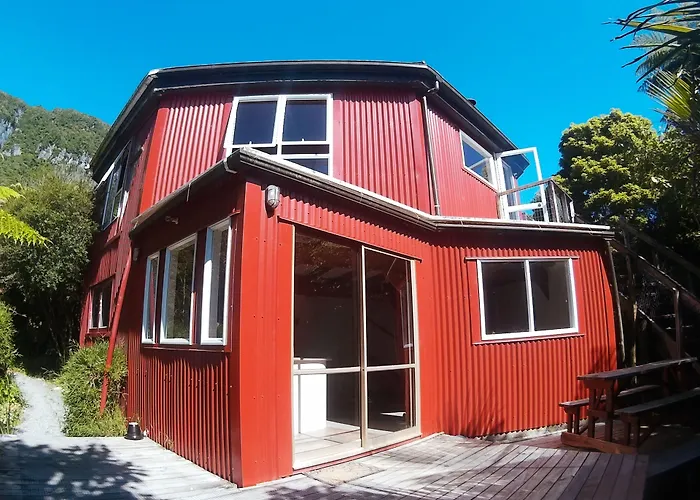 Te Nikau Retreat