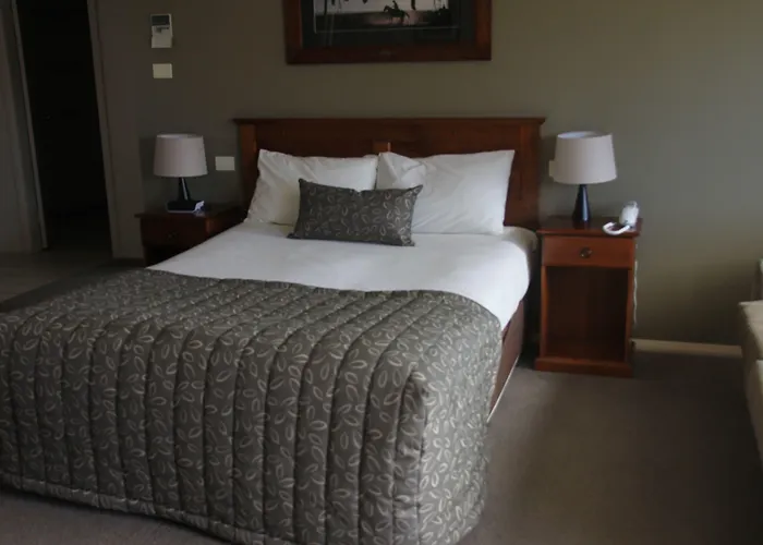 The Saltbush Motor Inn