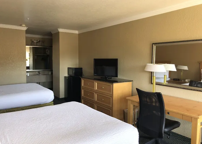 Lake Point Lodge