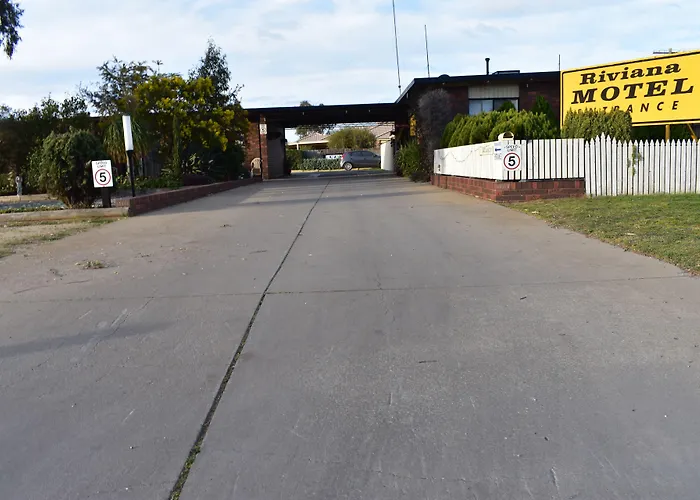 Riviana Motel
