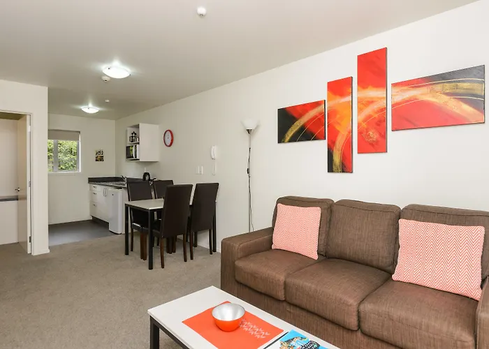 Ellena Court Motel