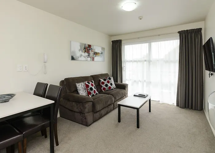 Ellena Court Motel